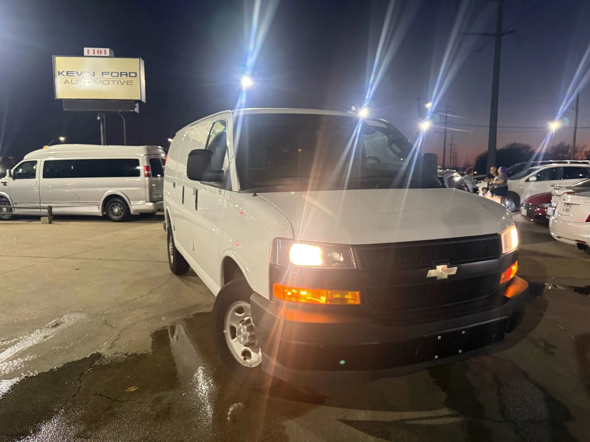 Used 2021 Chevrolet Express 2500 w/ Driver Convenience Package image 1