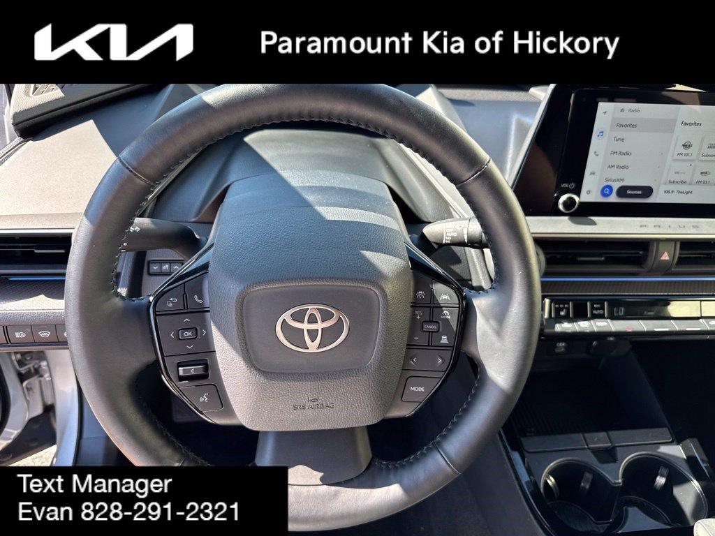 Used 2025 Toyota Prius XLE FWD image 28