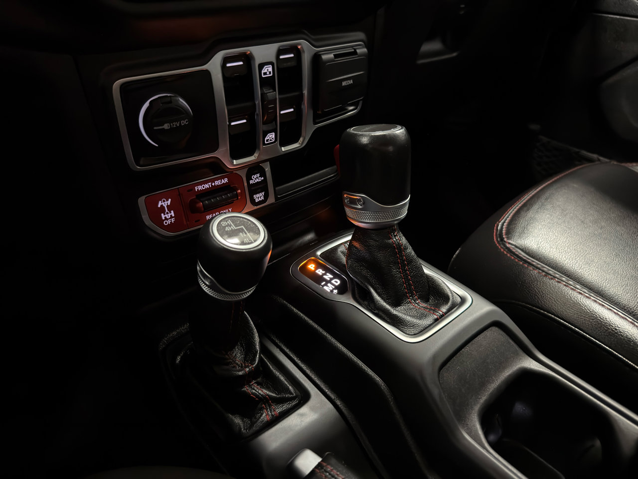 Used 2021 Jeep Gladiator Rubicon AWD/4WD image 24