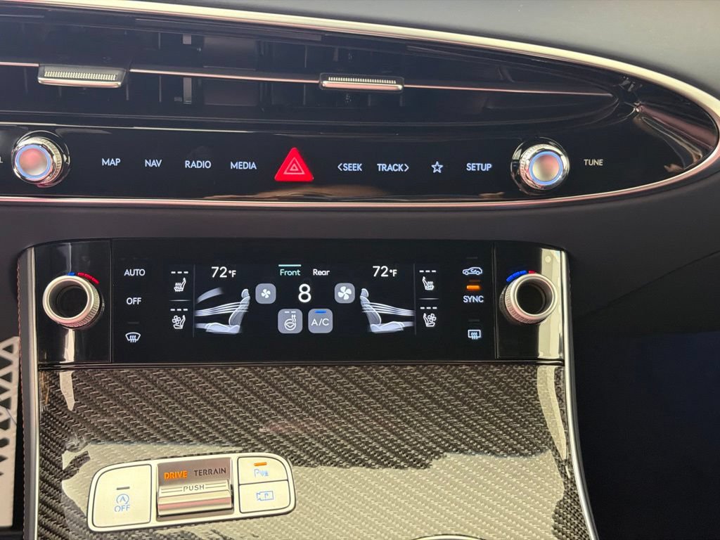 New 2027 Genesis GV70 3.5T Prestige AWD/4WD image 19