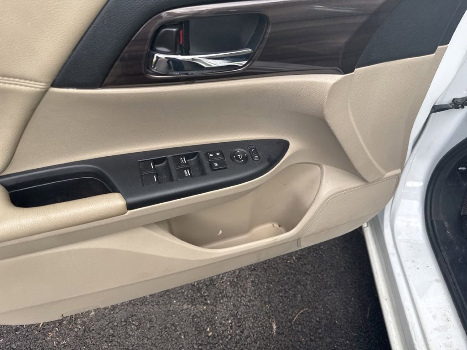 Used 2016 Honda Accord EX image 18