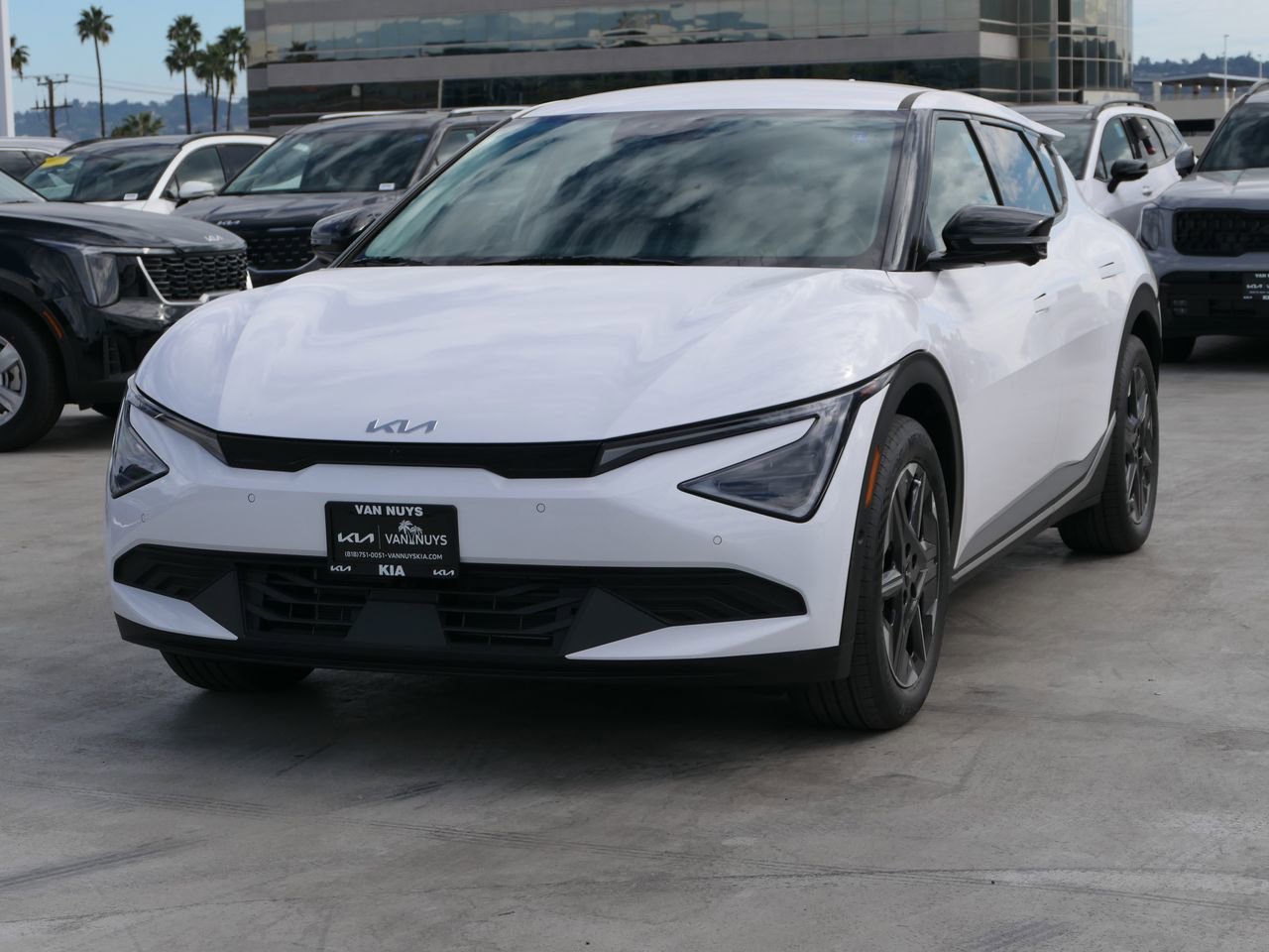 New 2025 Kia EV6 Light w/ Light LR Technology Package image 7