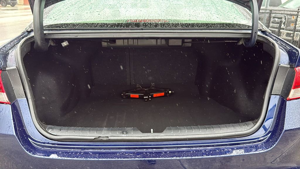 Used 2017 Kia Optima LX FWD image 9