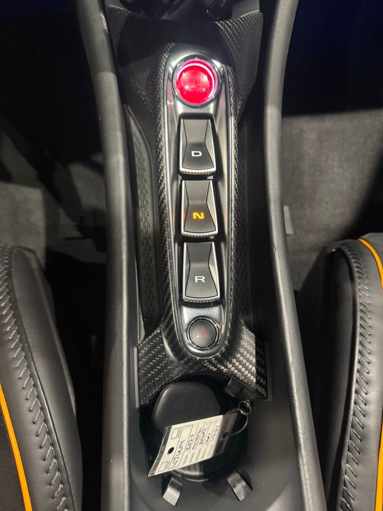 Used 2023 McLaren Artura RWD image 29