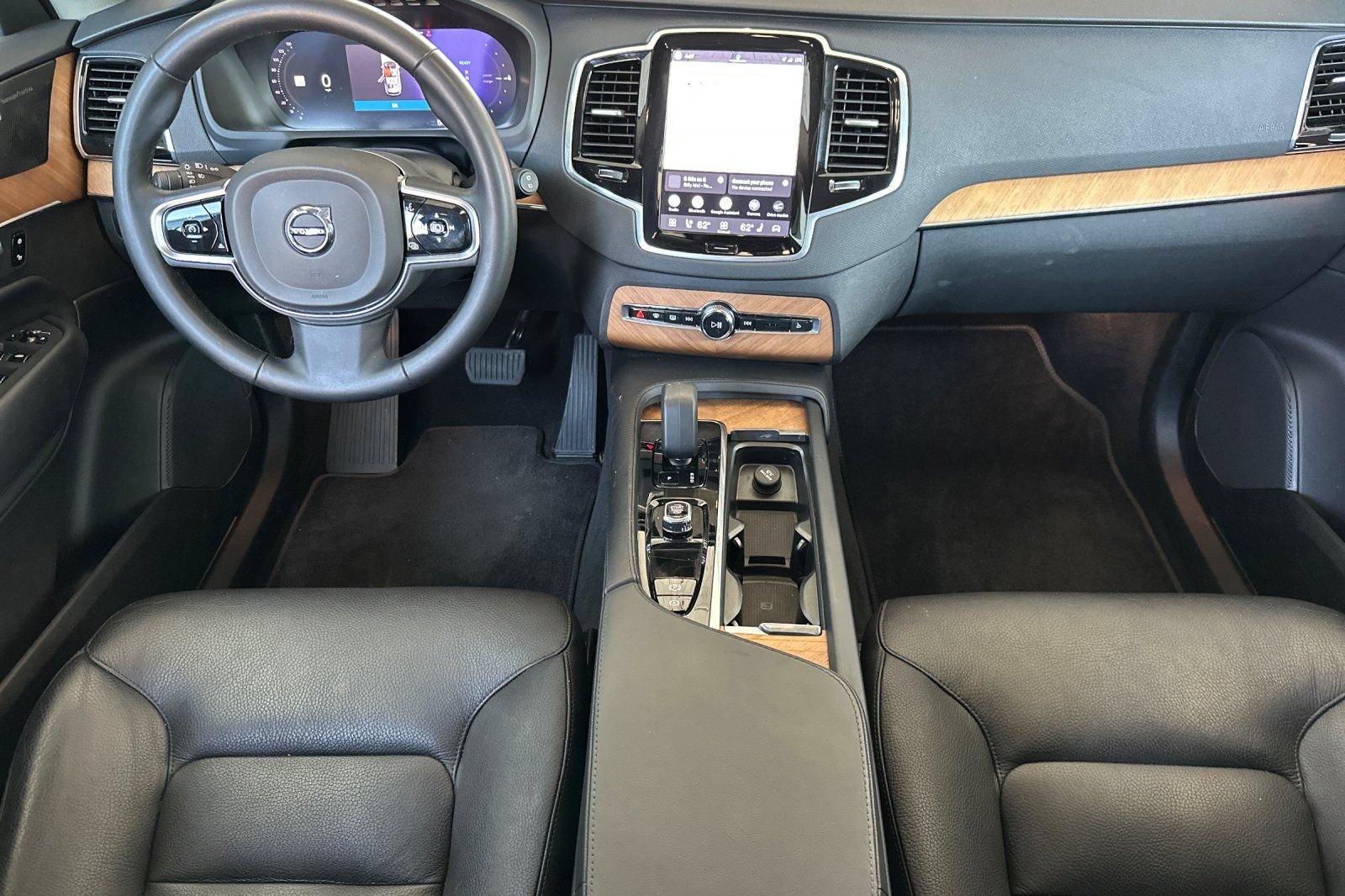 Used 2023 Volvo XC90 T8 Plus w/ Protection Package Premier AWD/4WD image 14