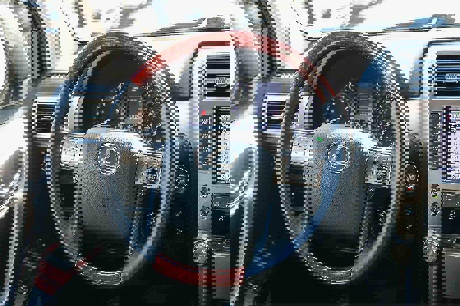 Used 2013 Lexus GX 460 image 14