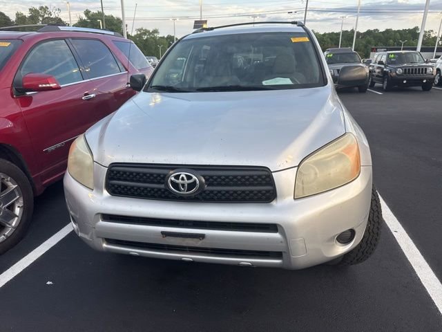 Used 2008 Toyota RAV4 2WD w/ 3rd Row image 12