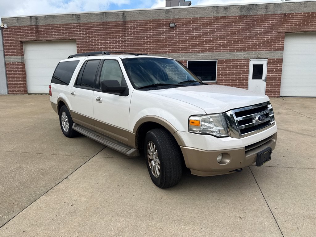 Used 2013 Ford Expedition EL XLT AWD/4WD image 3
