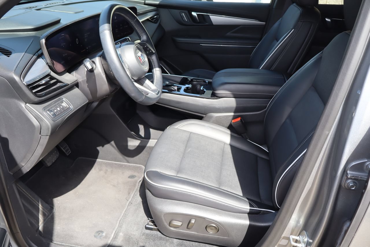 Used 2025 Buick Enclave Preferred FWD image 16