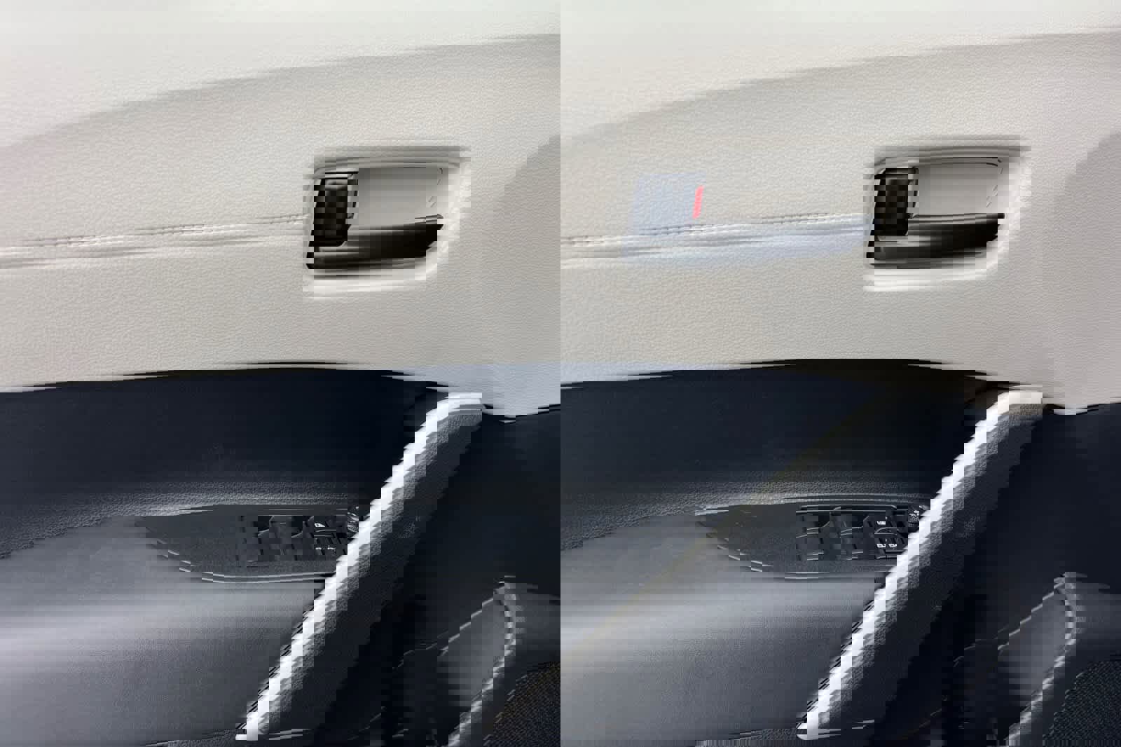 New 2026 Toyota Corolla Cross L image 12