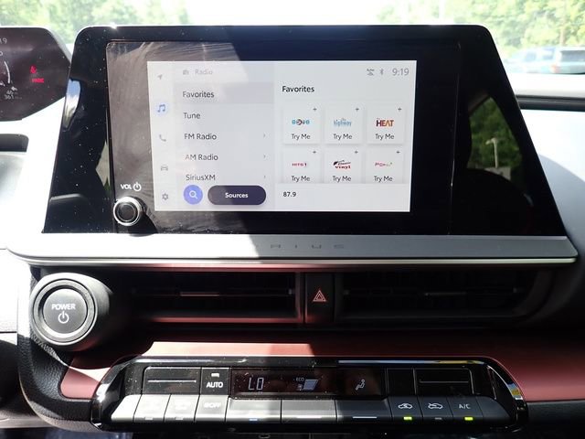 Used 2024 Toyota Prius Prime FWD image 28