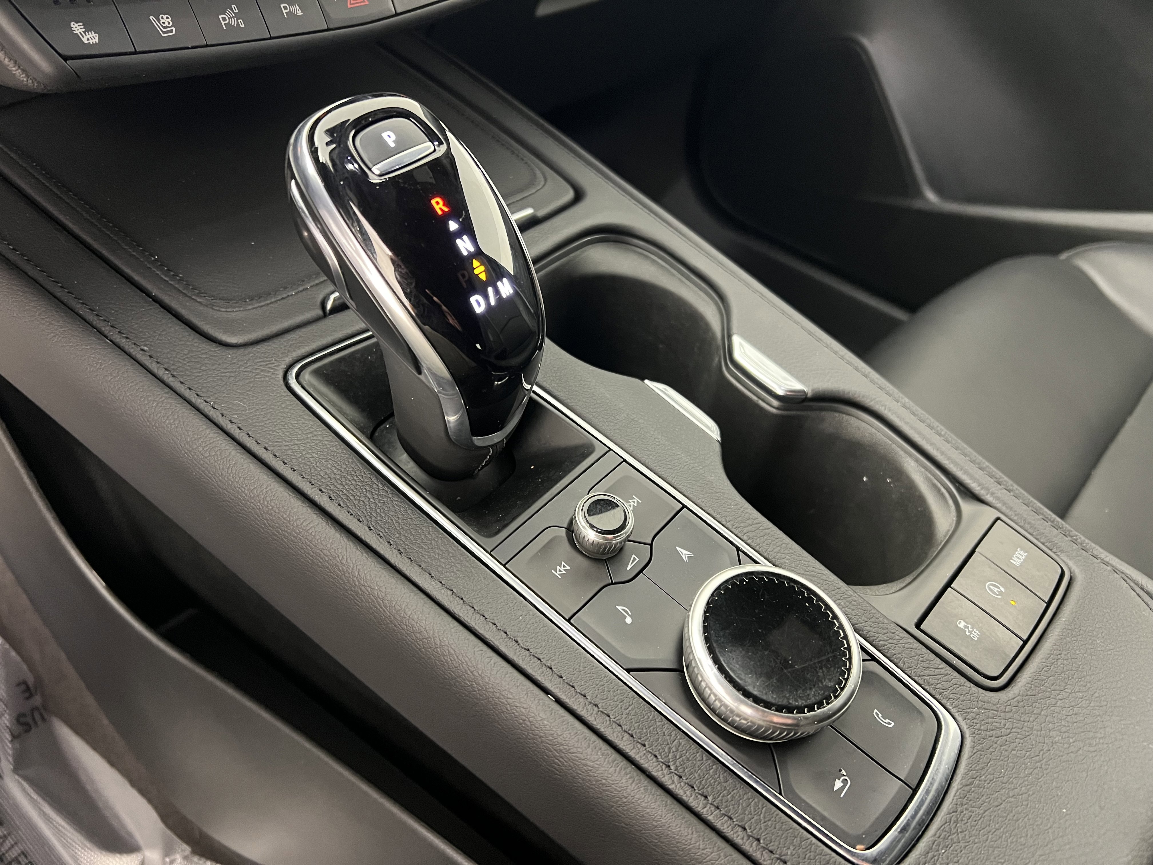 Used 2023 Cadillac XT4 Sport image 32