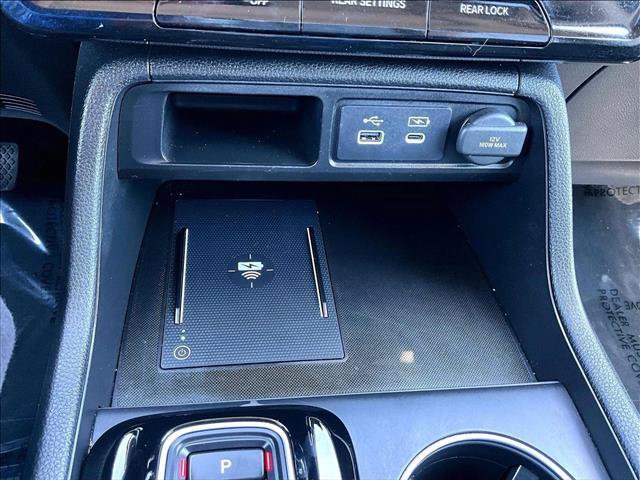 Used 2025 Honda Pilot Touring image 24