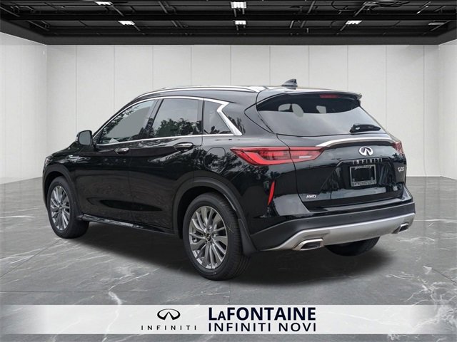 New 2025 INFINITI QX50 Luxe image 3
