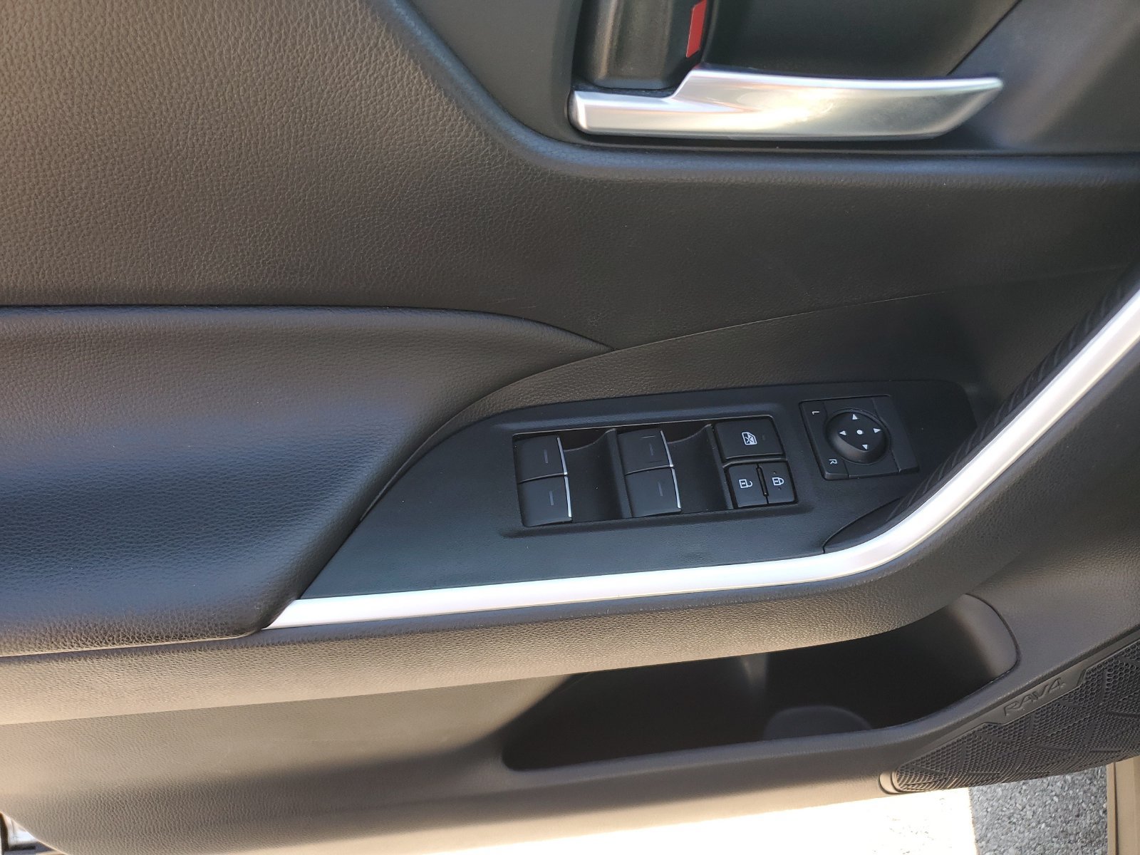 Certified 2025 Toyota RAV4 XLE w/ Convenience Package AWD/4WD image 21