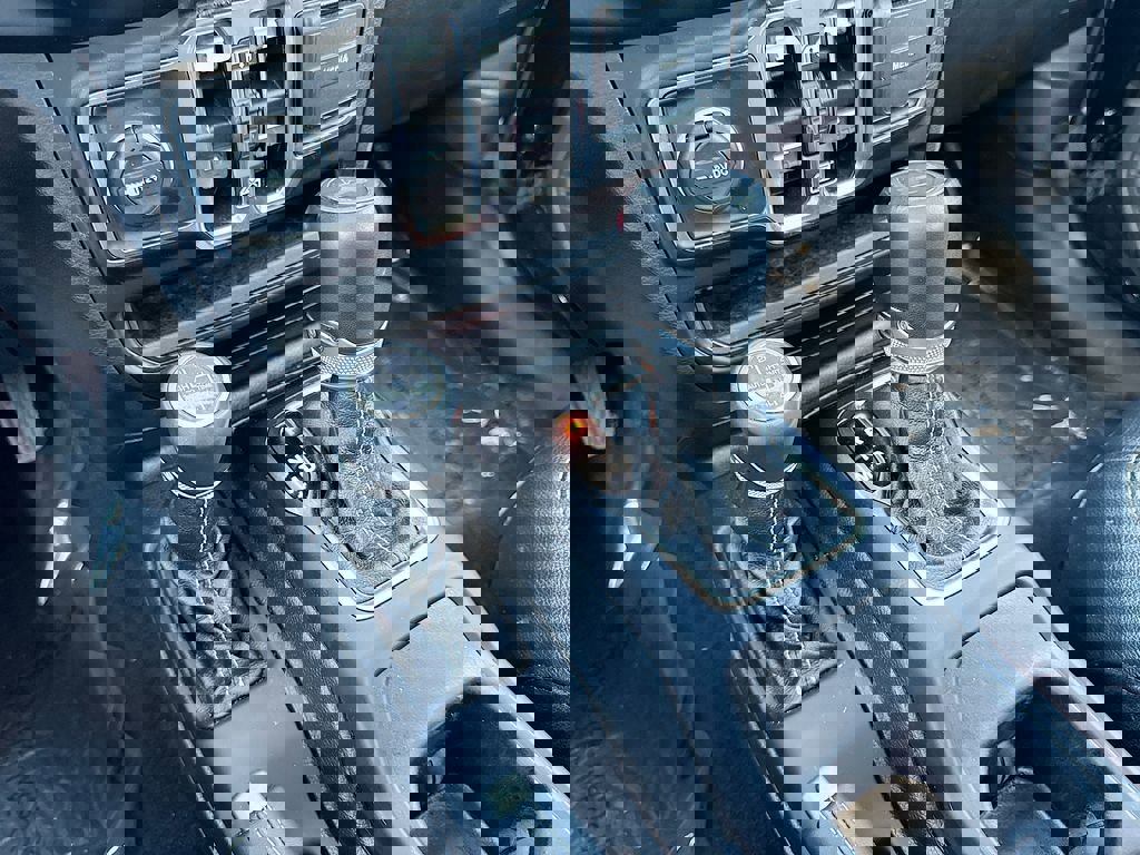 Used 2022 Jeep Wrangler Unlimited Sahara 4xe image 29