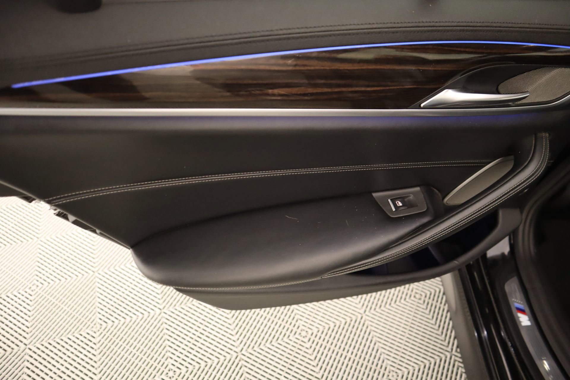 Used 2017 BMW 540i xDrive image 18