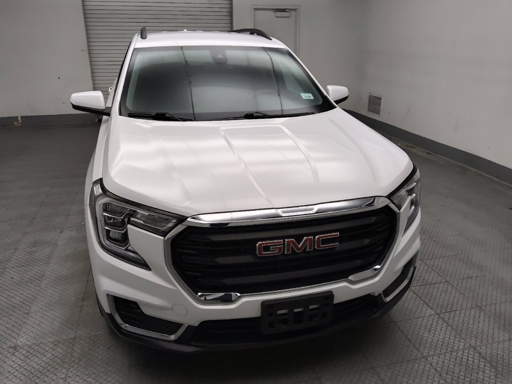 Used 2022 GMC Terrain SLE w/ Driver Convenience Package AWD/4WD image 14