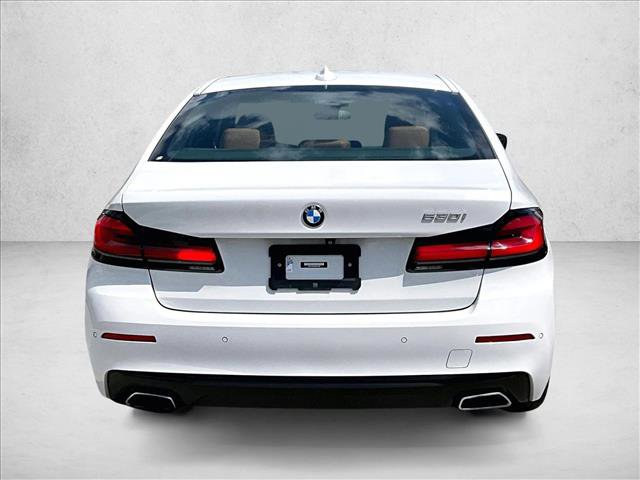 Used 2022 BMW 530i w/ Premium Package image 4