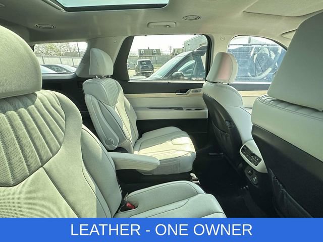 Used 2024 Hyundai Palisade Limited image 3