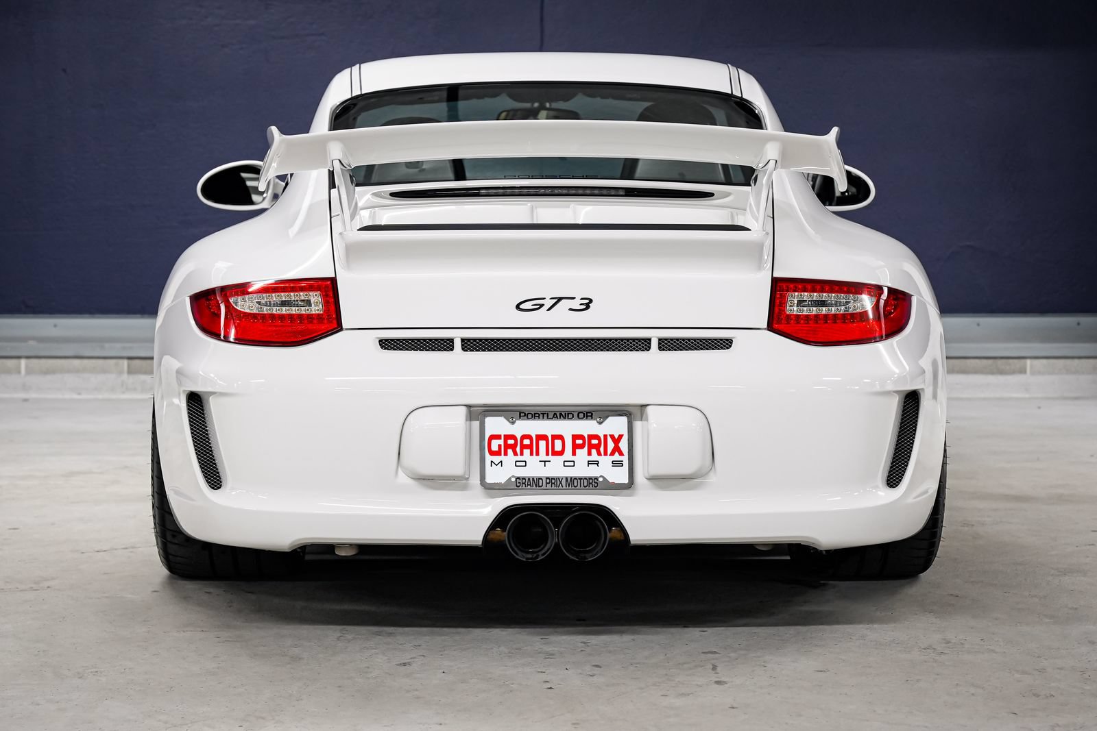Used 2010 Porsche 911 GT3 RWD image 4