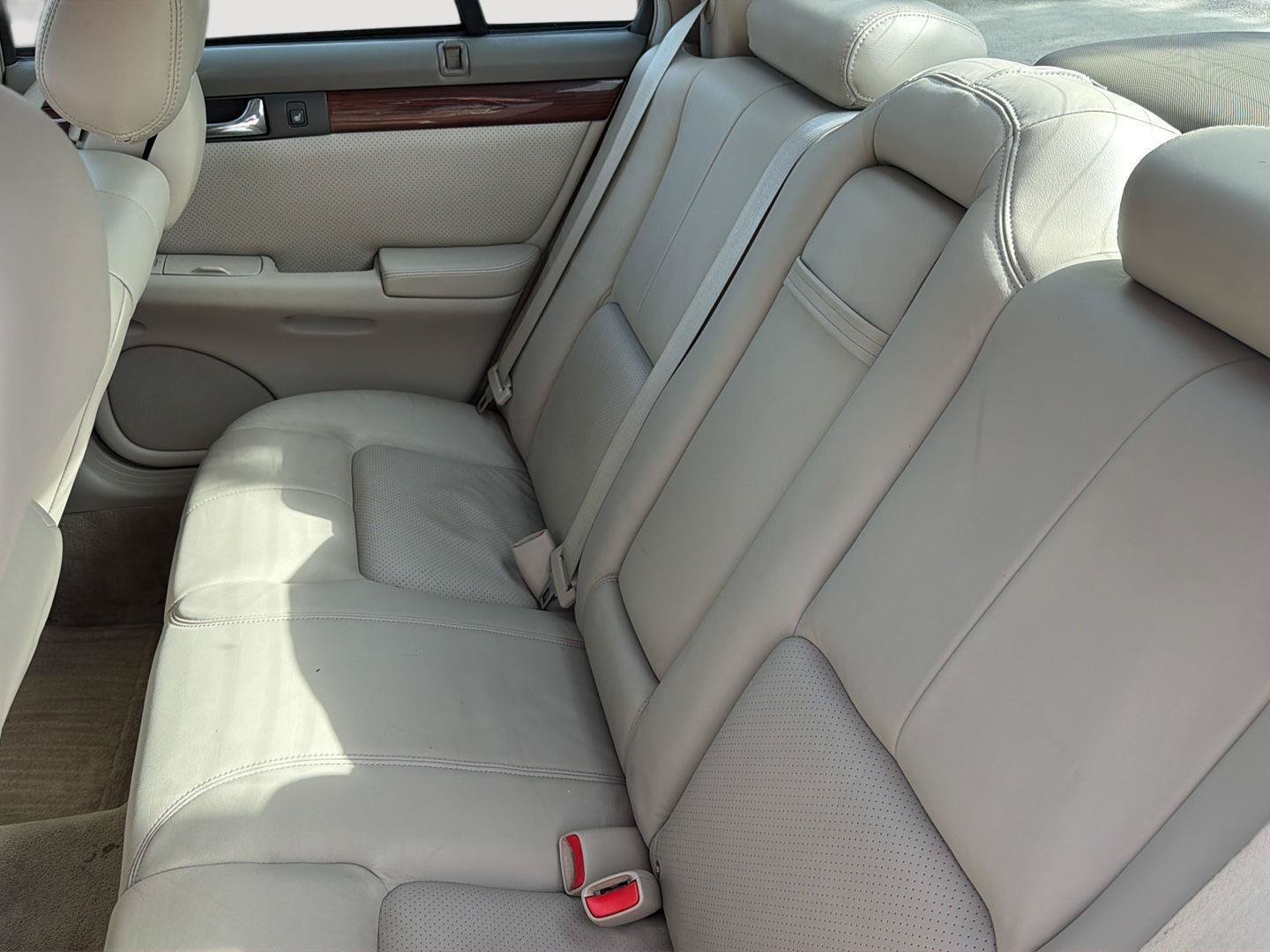 Used 2003 Cadillac Seville STS w/ Preferred Equipment Group FWD image 18