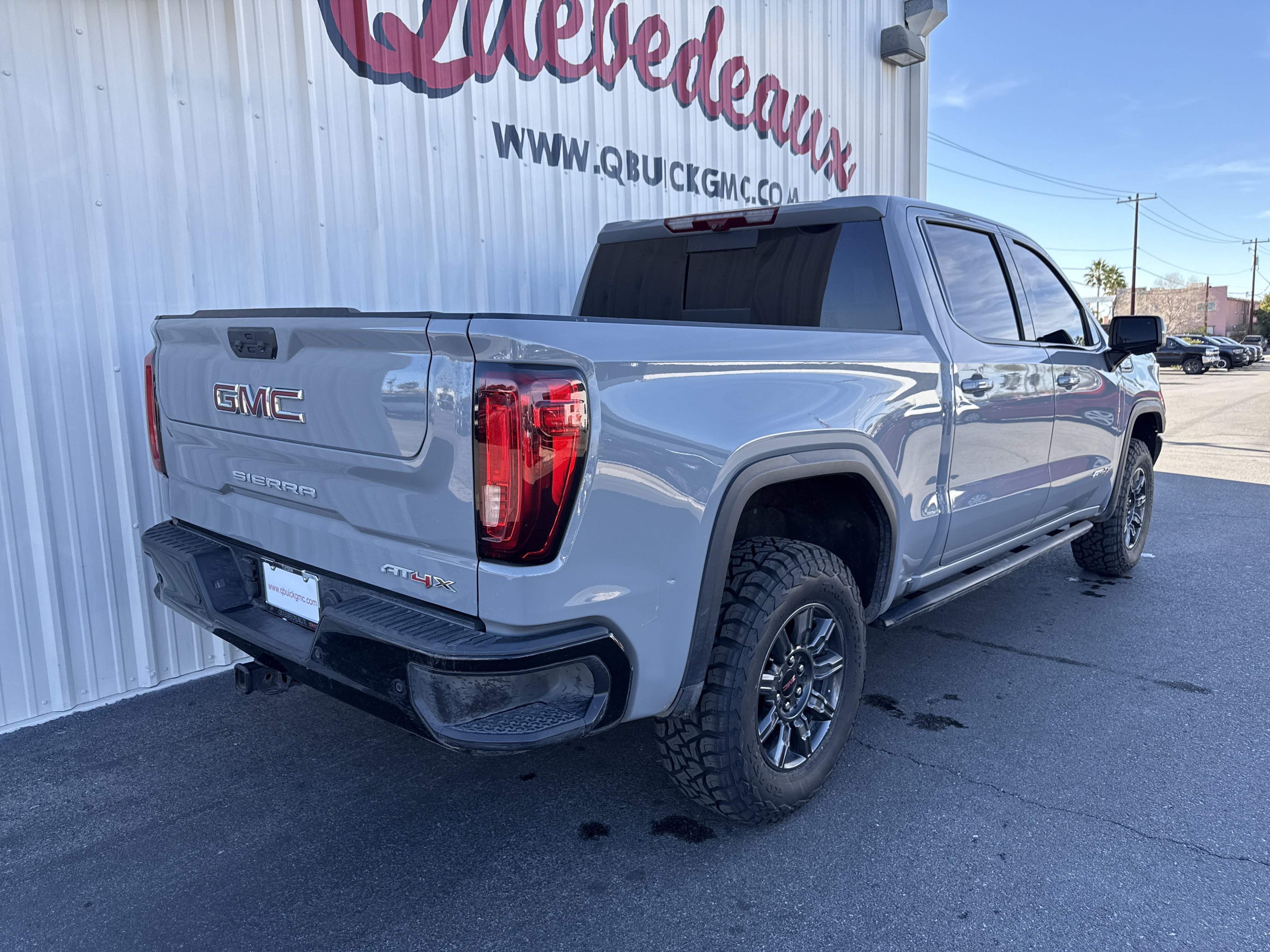 Used 2024 GMC Sierra 1500 AT4X image 39