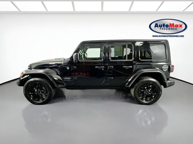 Used 2025 Jeep Wrangler Unlimited Sahara w/ Safety Group image 8