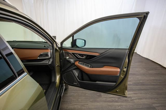 Used 2020 Subaru Outback Touring XT image 17