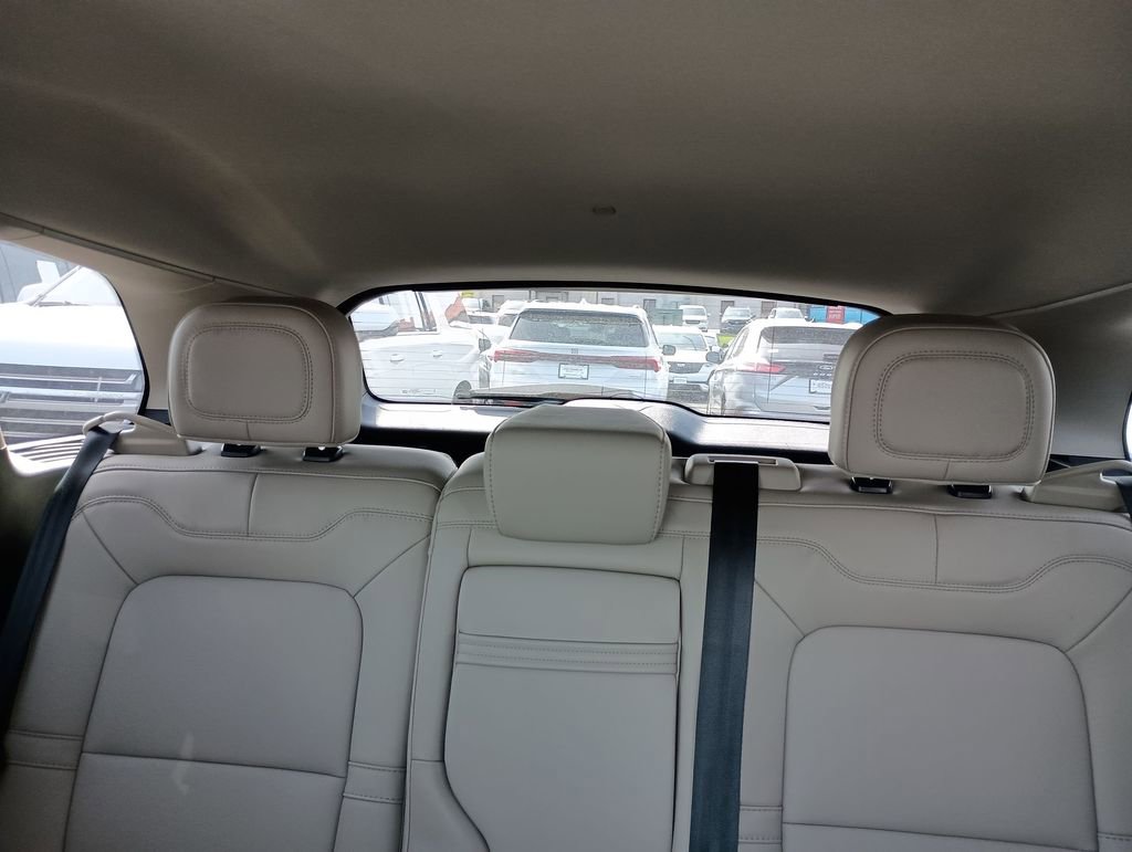 Used 2025 Lincoln Corsair FWD image 13