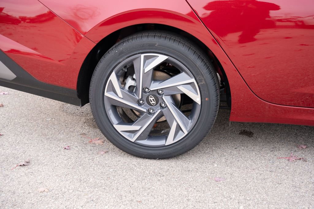 New 2025 Hyundai Elantra Sport image 9