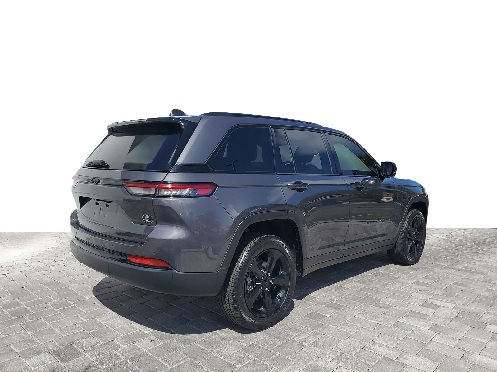 Used 2022 Jeep Grand Cherokee Altitude image 5