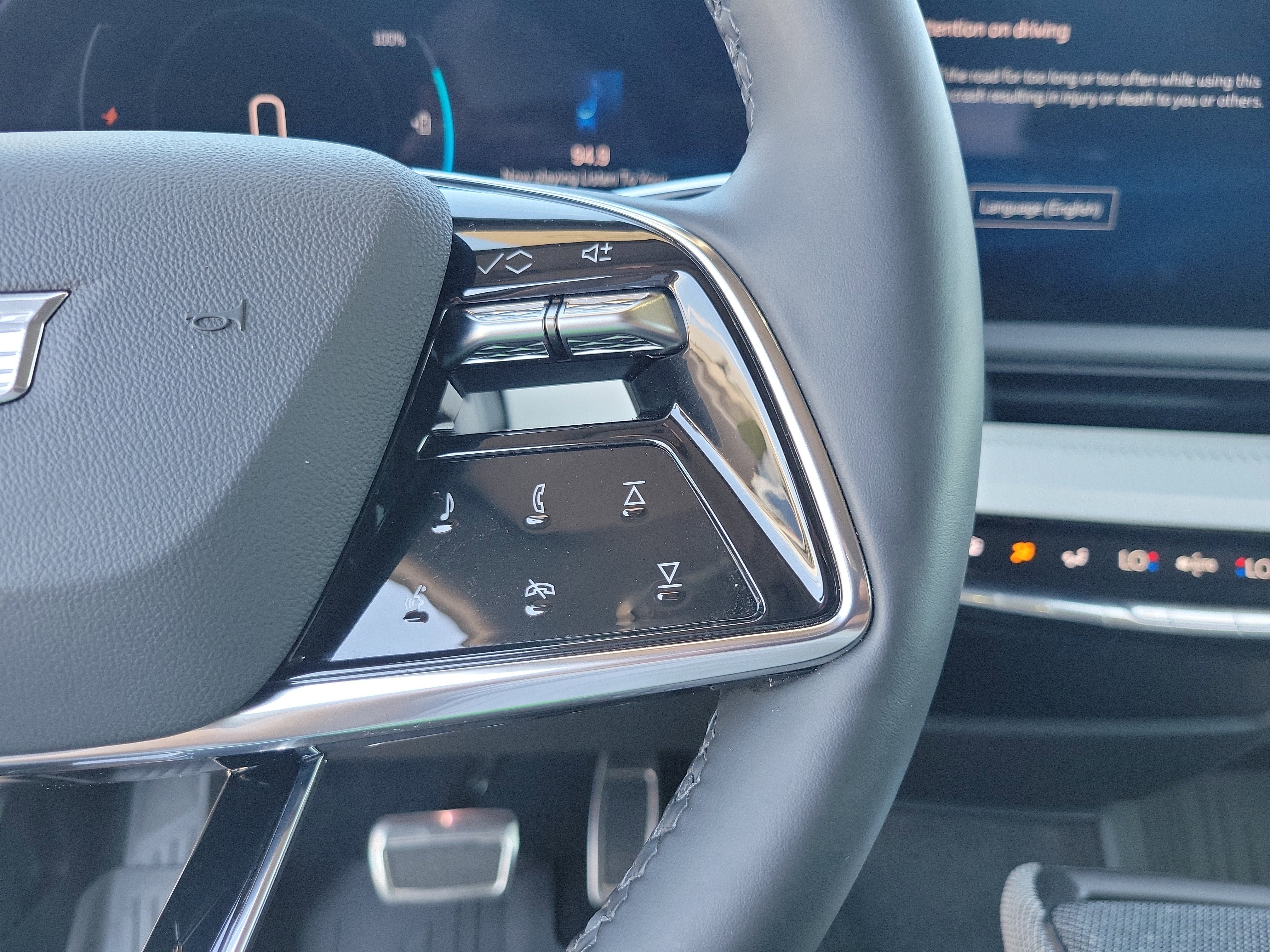 Certified 2025 Cadillac Optiq Luxury 2 w/ LPO, Floor Liner Package image 30