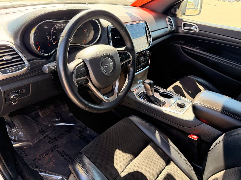 Used 2022 Jeep Grand Cherokee Laredo X image 7