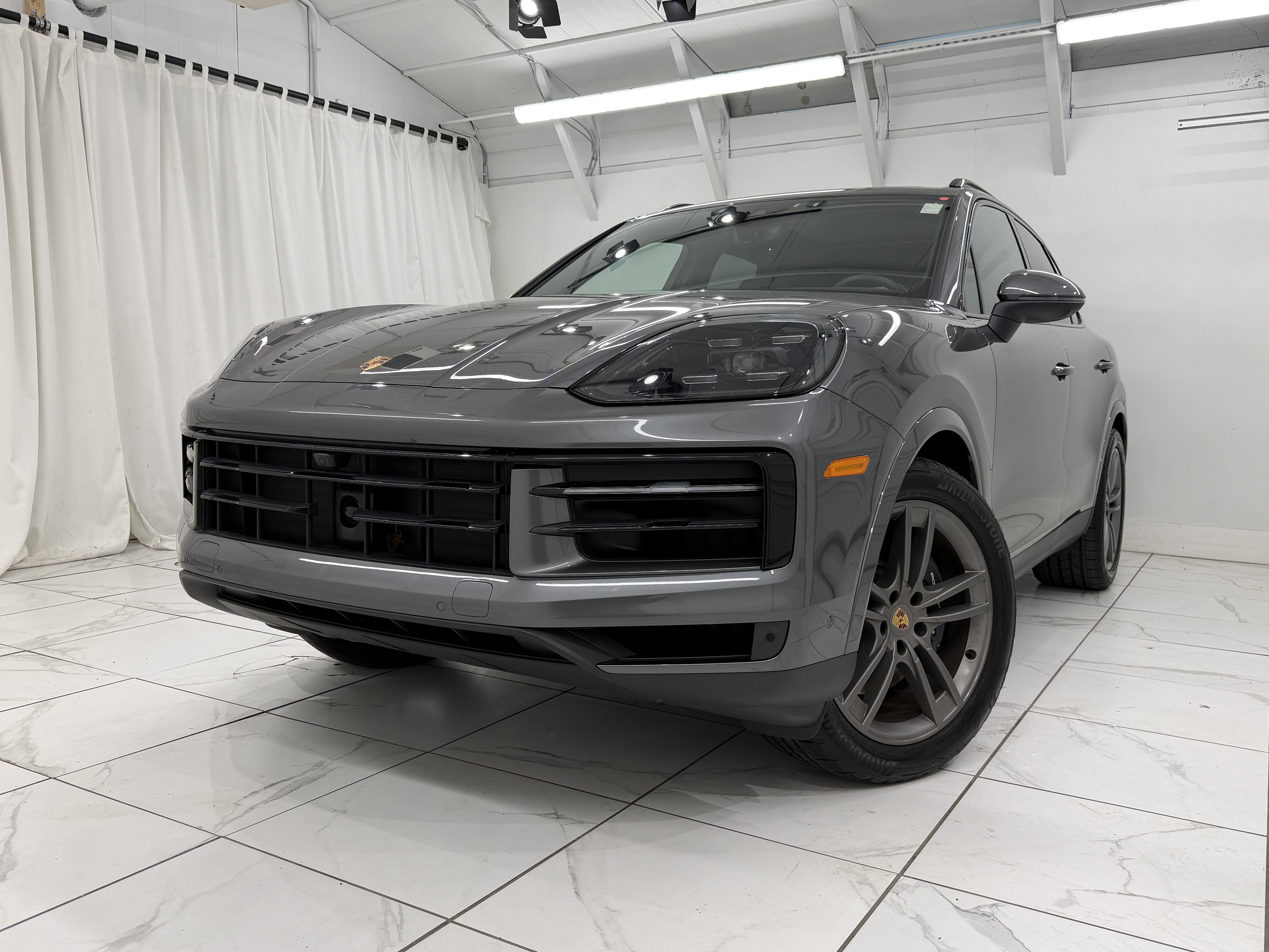 Certified 2025 Porsche Cayenne image 8