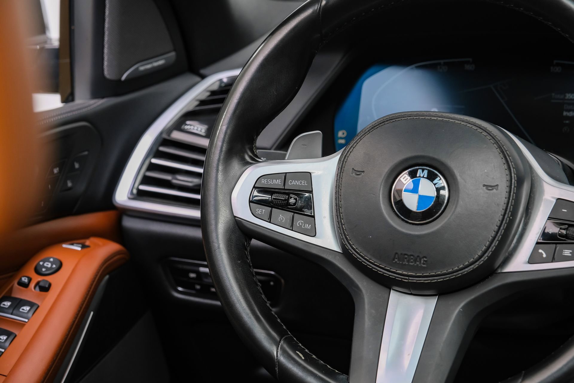 Used 2023 BMW X5 sDrive40i w/ Executive Package image 21