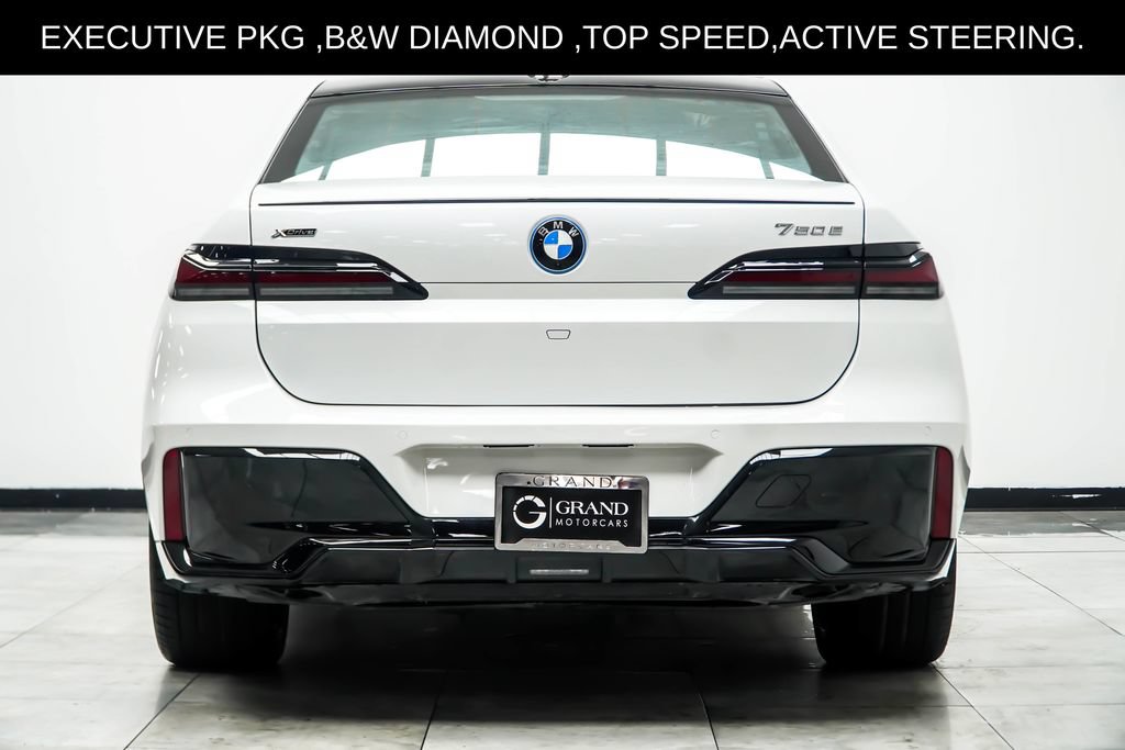 Used 2025 BMW 750e xDrive w/ Executive Package AWD/4WD image 19