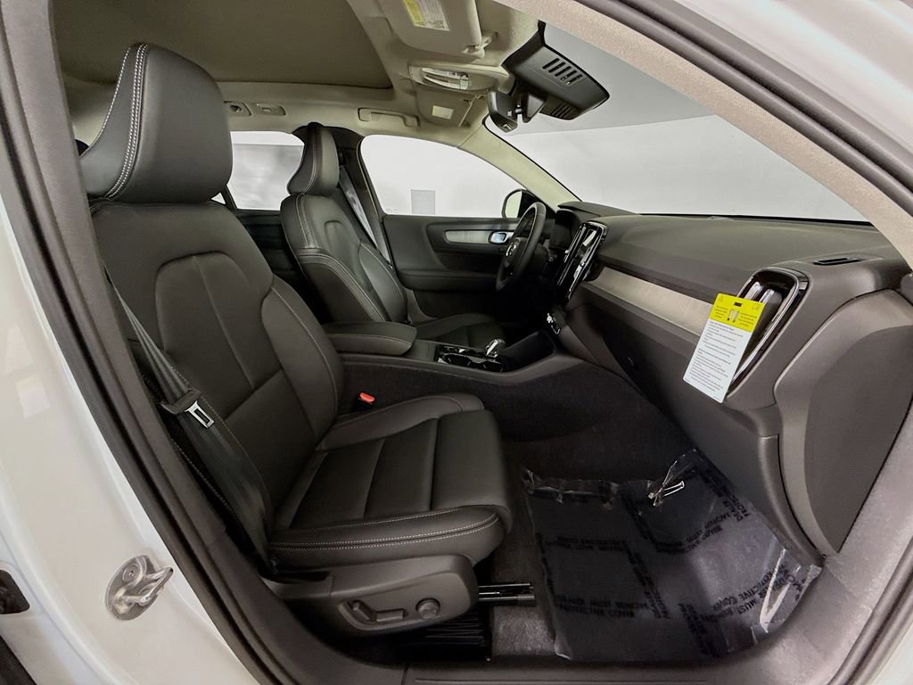 New 2026 Volvo XC40 B4 Plus w/ Protection Package image 29