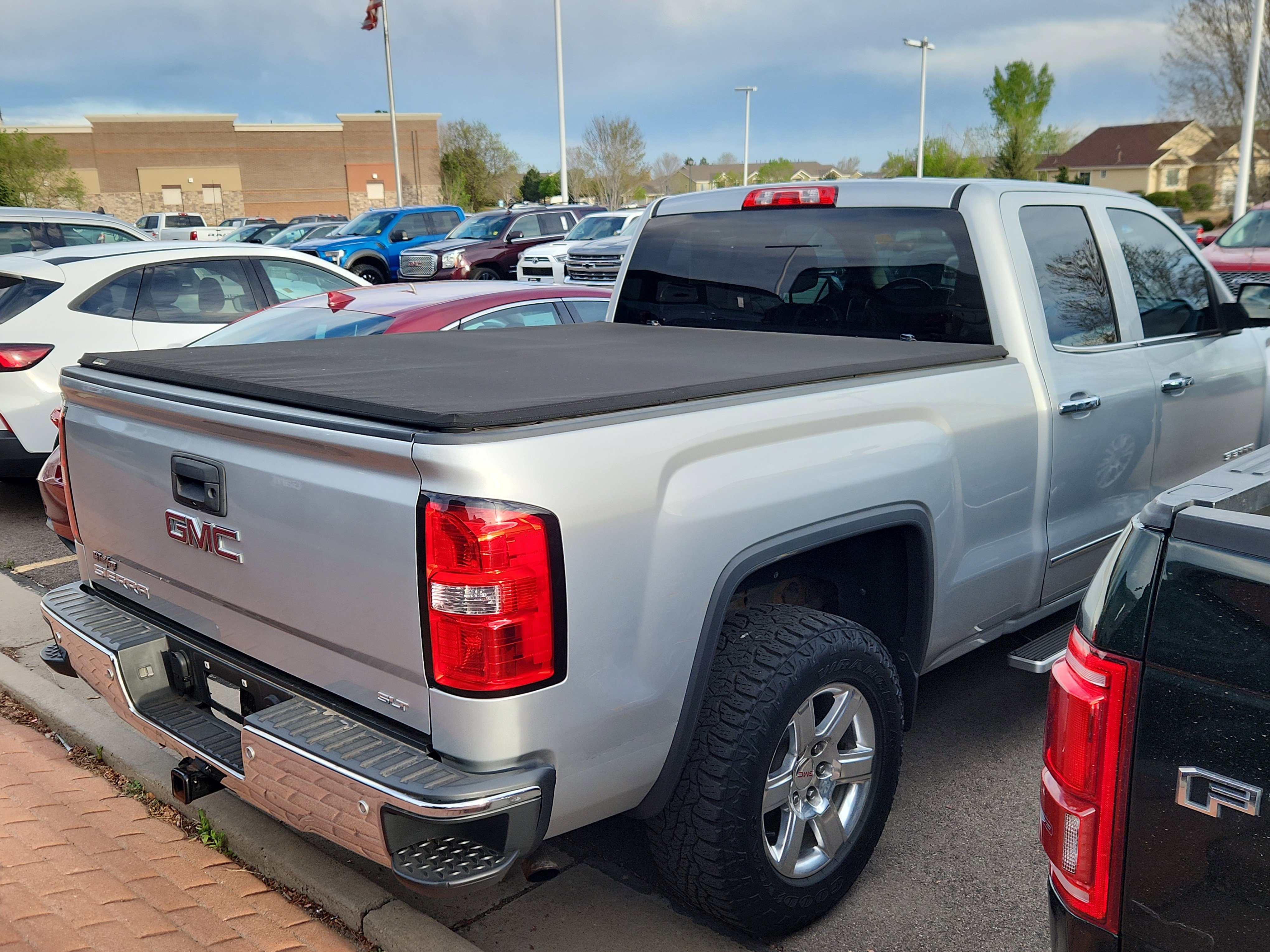 Used 2014 GMC Sierra 1500 SLT w/ SLT Preferred Package image 4