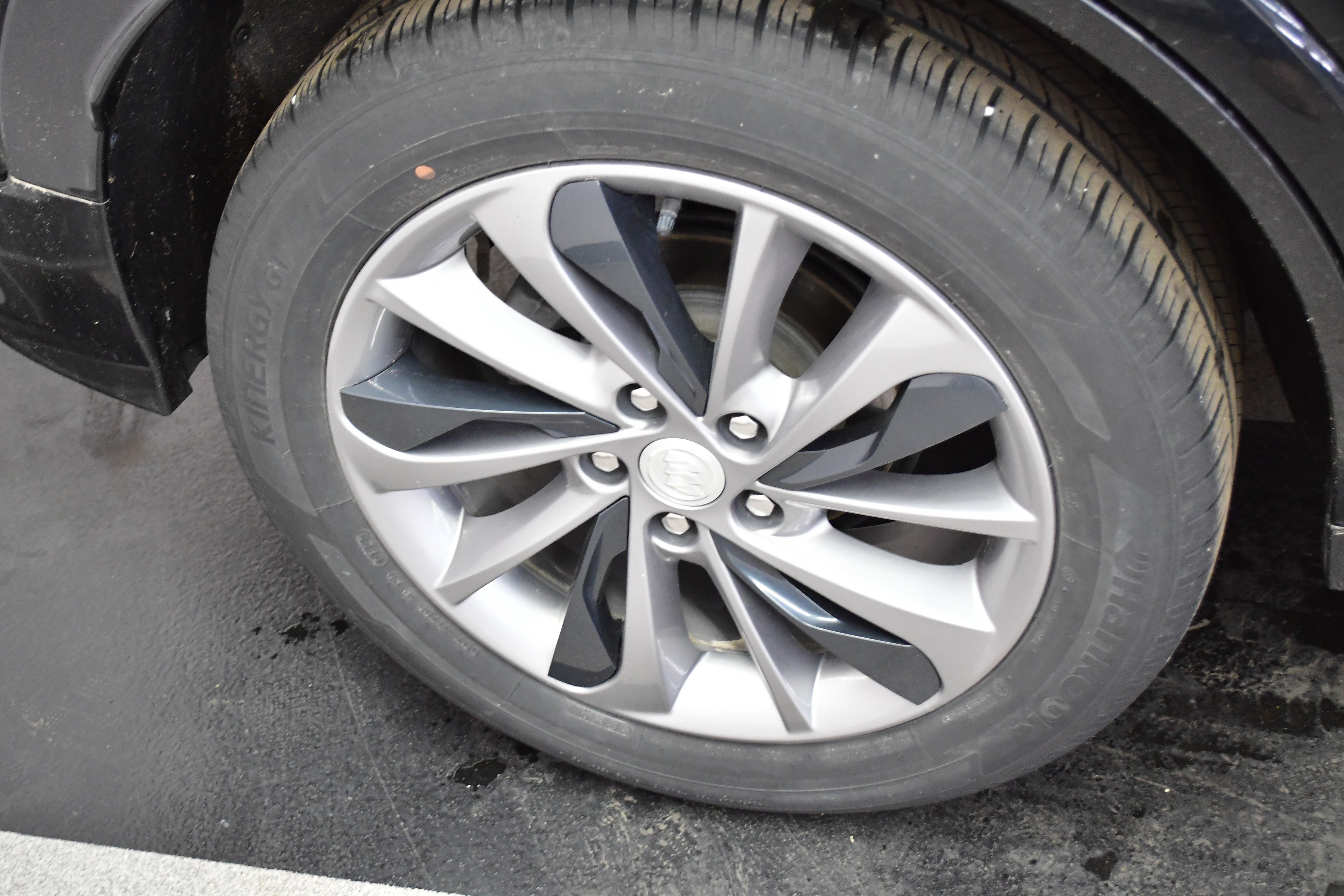 Used 2023 Buick Encore GX Select w/ Sport Touring Package image 50