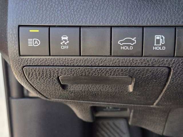 Used 2019 Toyota Camry XSE FWD image 25