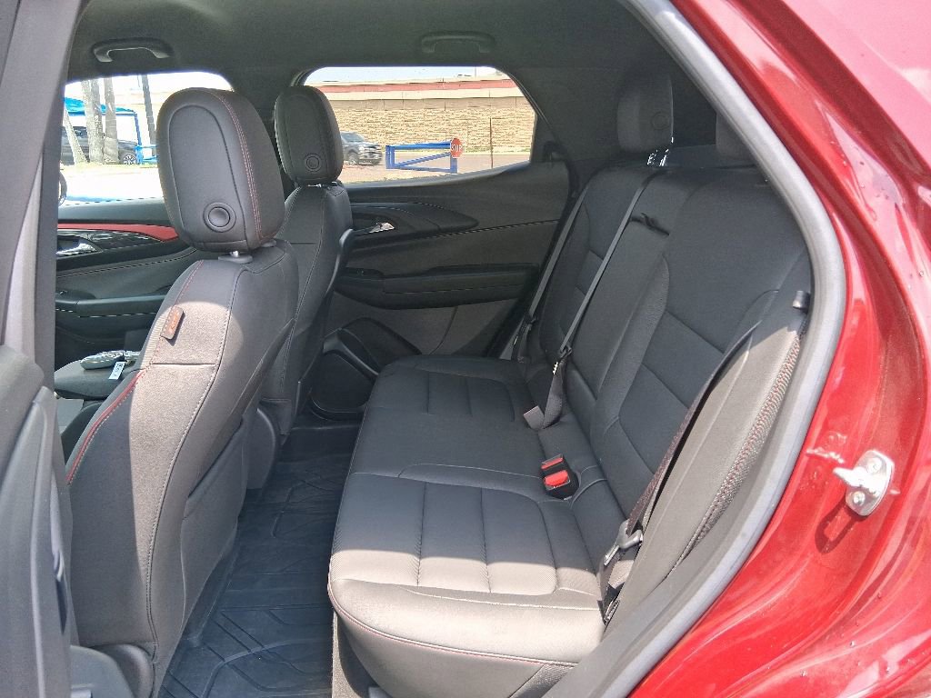 Used 2024 Chevrolet TrailBlazer RS w/ Driver Confidence Package FWD image 17