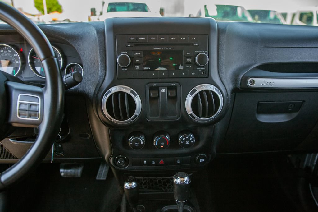 Used 2014 Jeep Wrangler Sahara w/ Connectivity Group AWD/4WD image 14