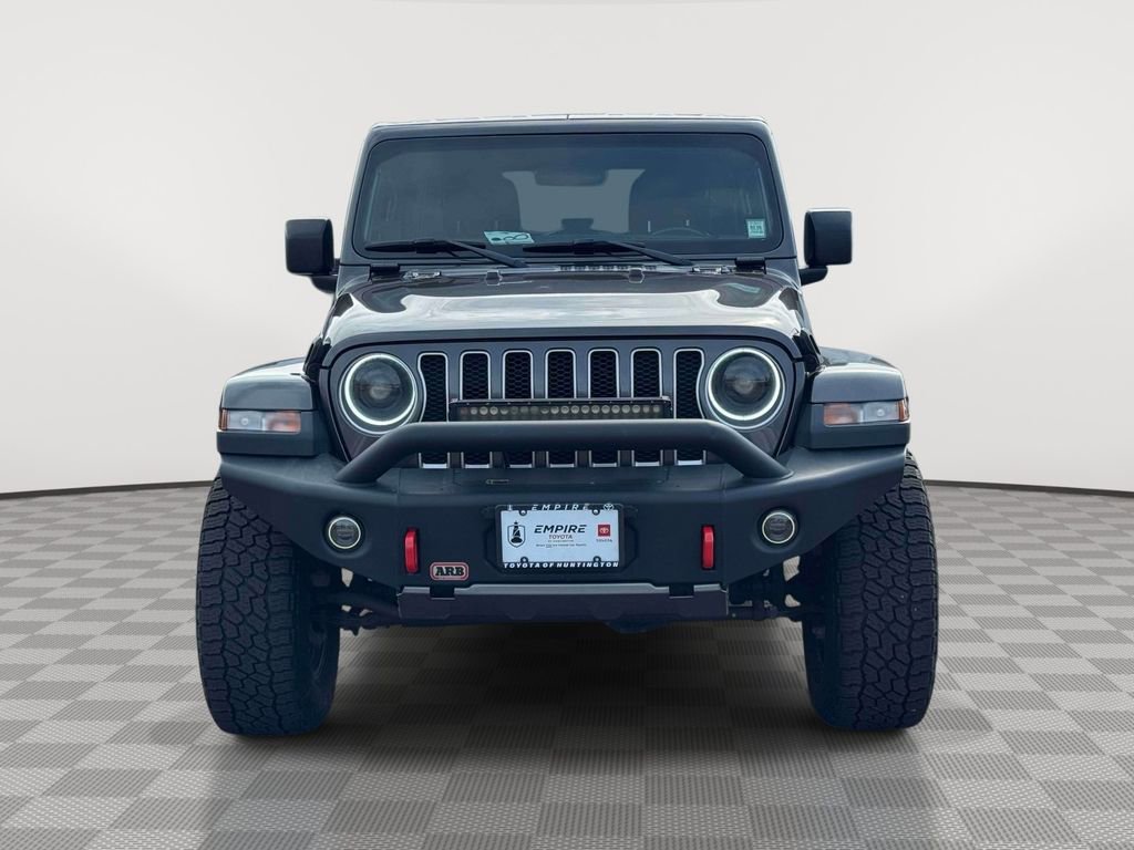 Used 2018 Jeep Wrangler Unlimited Sahara image 2