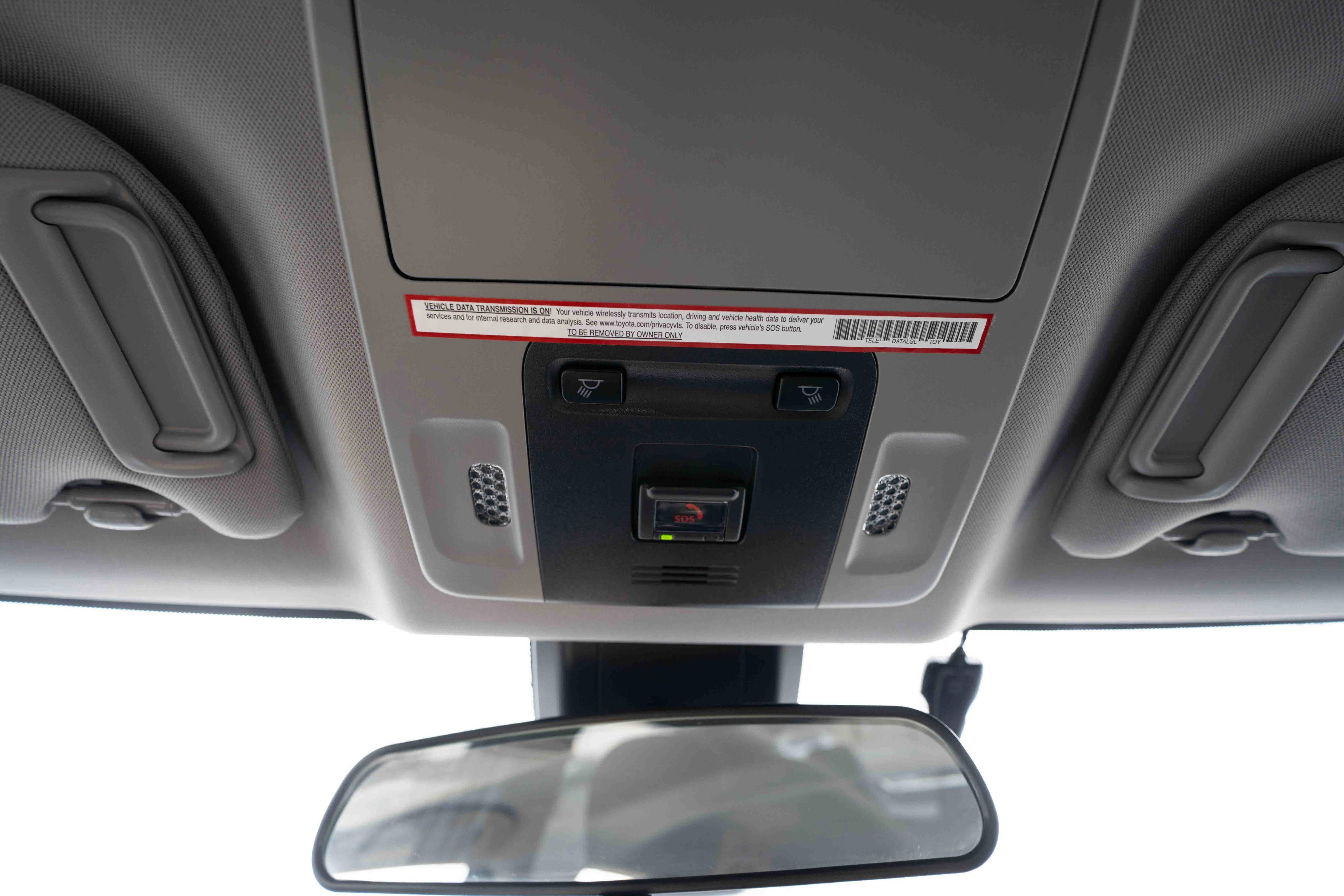 Used 2021 Toyota Camry SE w/ Cold Weather Package image 18