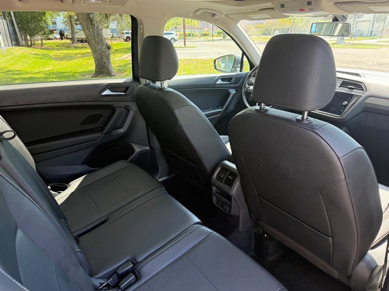 Used 2019 Volkswagen Tiguan SEL image 18