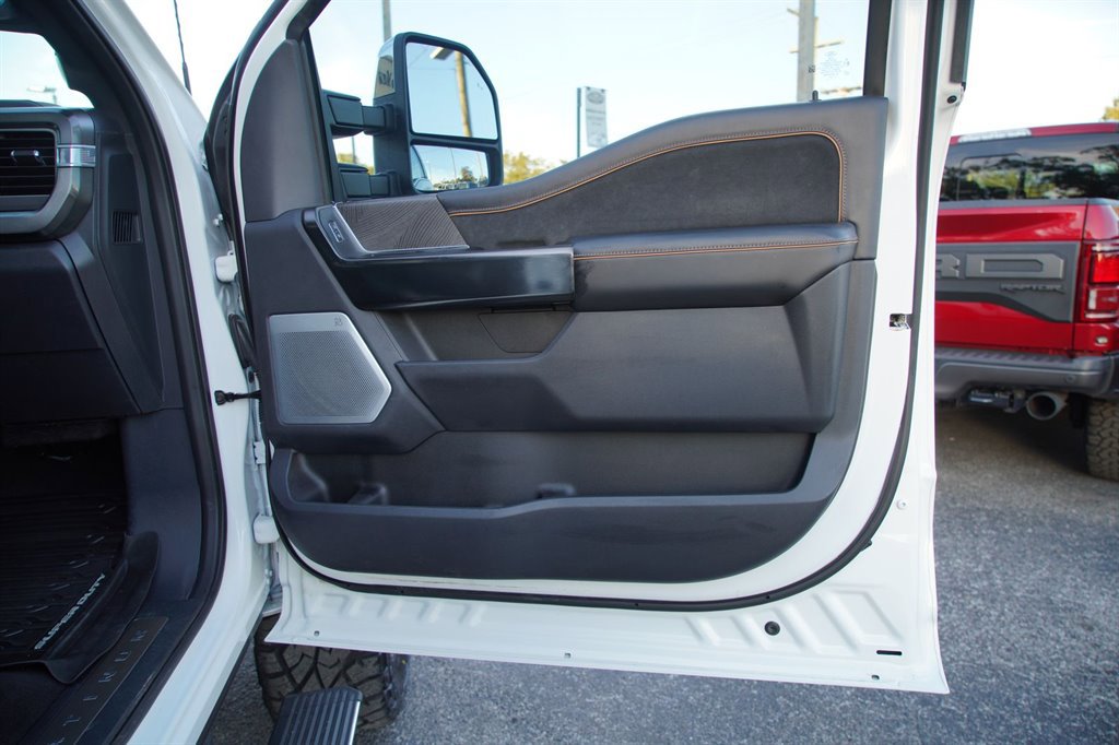 Used 2024 Ford F450 Platinum w/ FX4 Off-Road Package image 50
