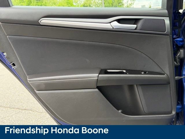 Used 2016 Ford Fusion SE FWD image 30