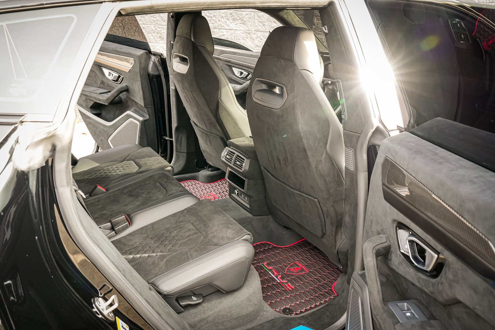 Used 2024 Lamborghini Urus Performante image 19