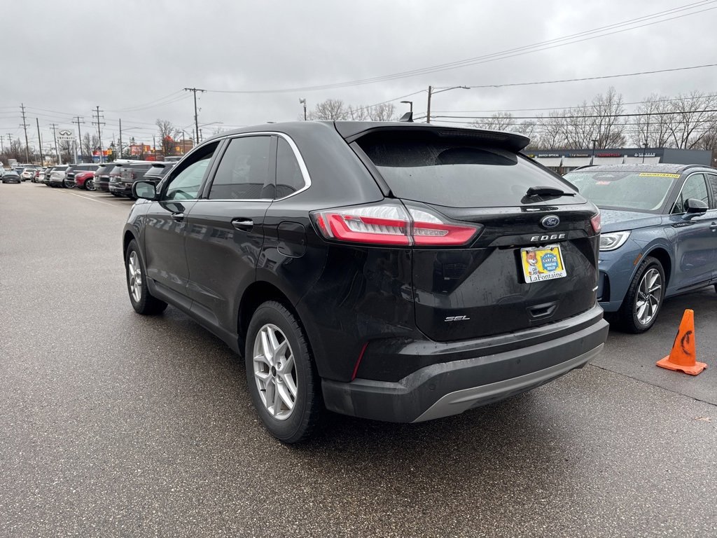 Used 2023 Ford Edge SEL w/ Convenience Package image 3